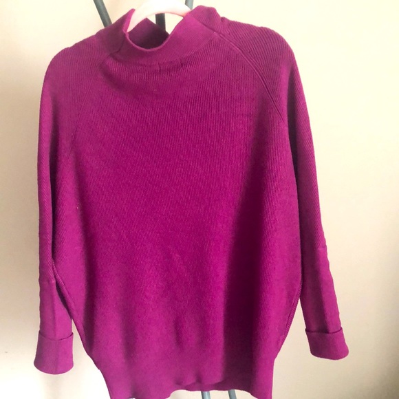 BLUIVY YOUNG CONTEMPORARY Dolman Sweater - Picture 4 of 4